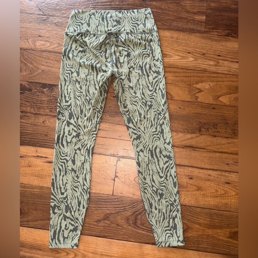 NWOT Varley Green Distorted Grain Luna Legging Size: Small - Picture 11 of 16